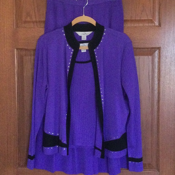 Women’s 3 pc purple skirt set. Size L. - Picture 2 of 4